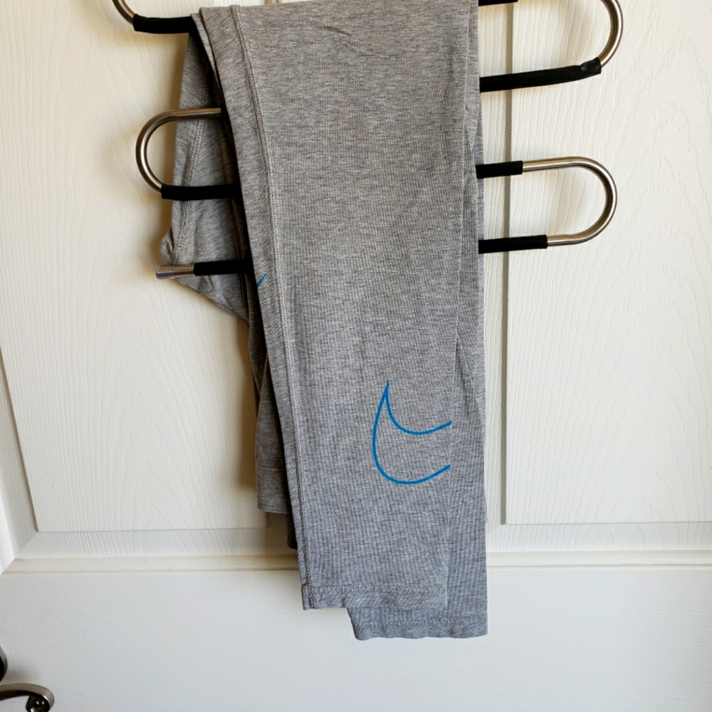 Nike women's leggings size M